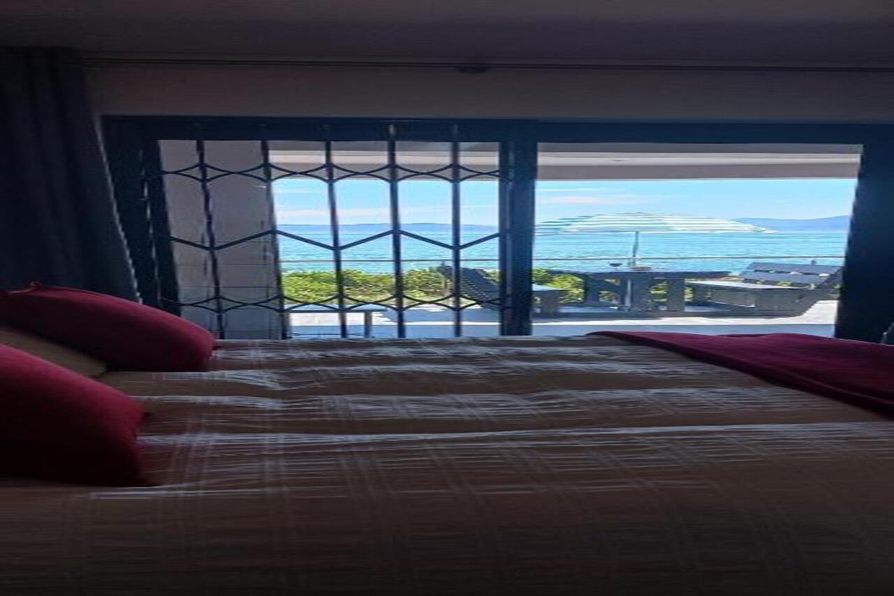 Royal Albatros Apartment Gansbaai Exterior photo