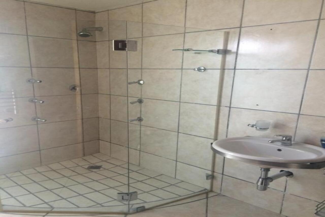 Royal Albatros Apartment Gansbaai Exterior photo