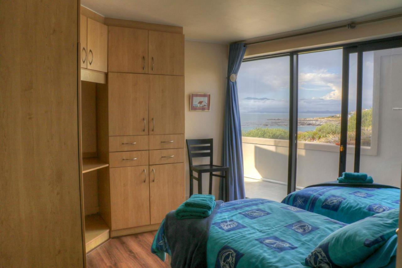 Royal Albatros Apartment Gansbaai Exterior photo